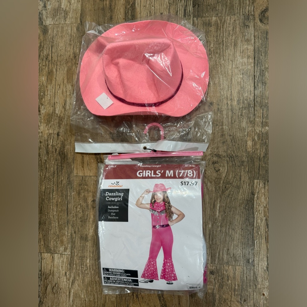 Brand New-! Halloween! Beautiful Pink “Barbie” Dazzling Cowgirl Outfit Size 7/8